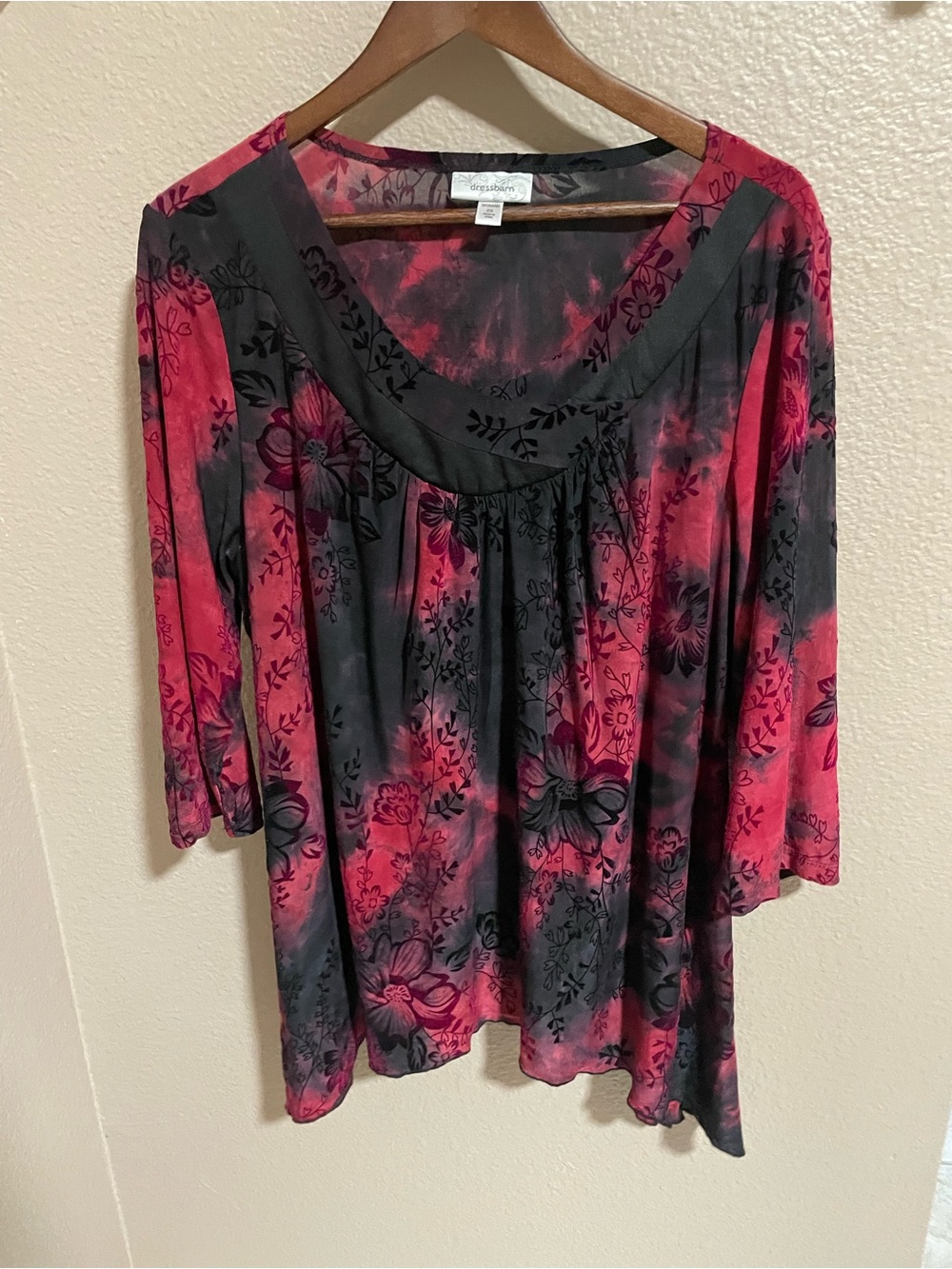 Dress Barn Black and Pink Floral Scoop Neck Tunic